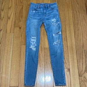 American Eagle Medium Wash Ripped Jeans Size 0R